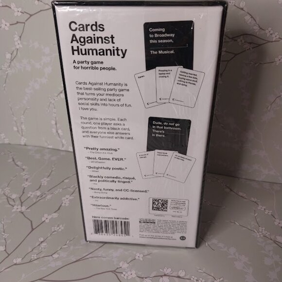 Cards Against Humanity - Picture 4 of 5